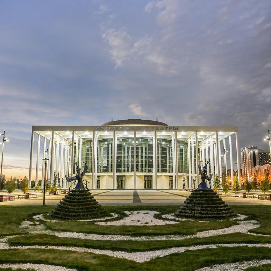 Экспо Бульвар 5 Astana Bagian luar foto