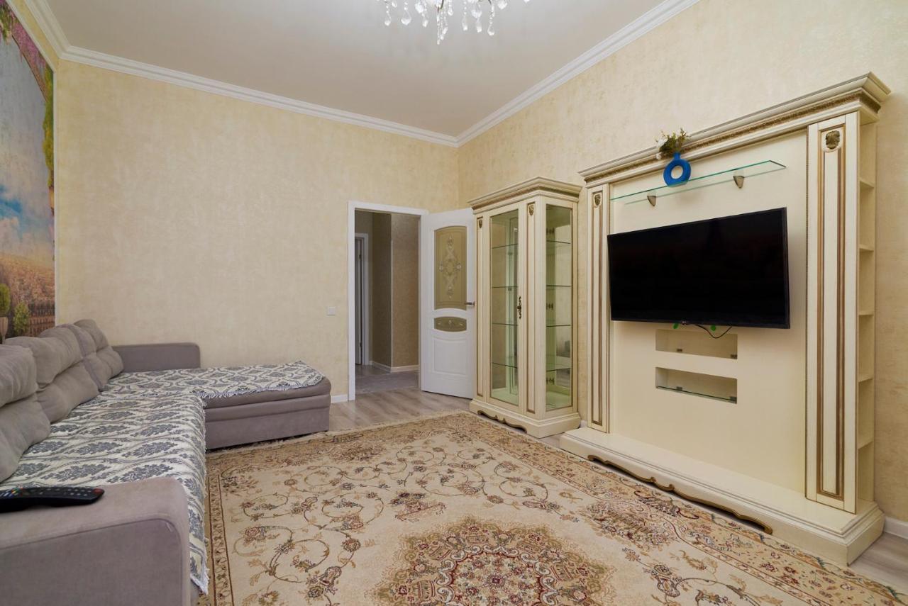Экспо Бульвар 5 Astana Bagian luar foto