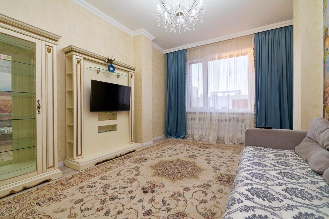 Экспо Бульвар 5 Astana Bagian luar foto